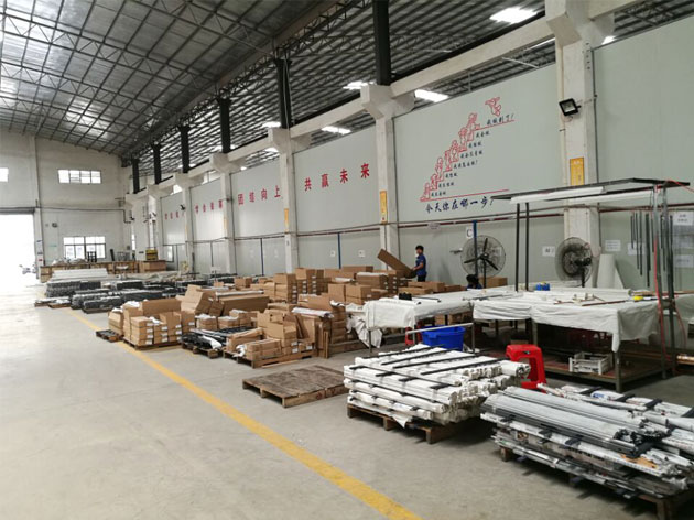 亮银铝制品